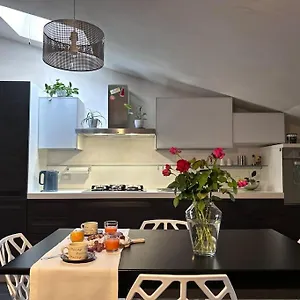 Elegante Privato In Palazzo Storico Del Xviii - Pieno Centro Appartamento Nicosia